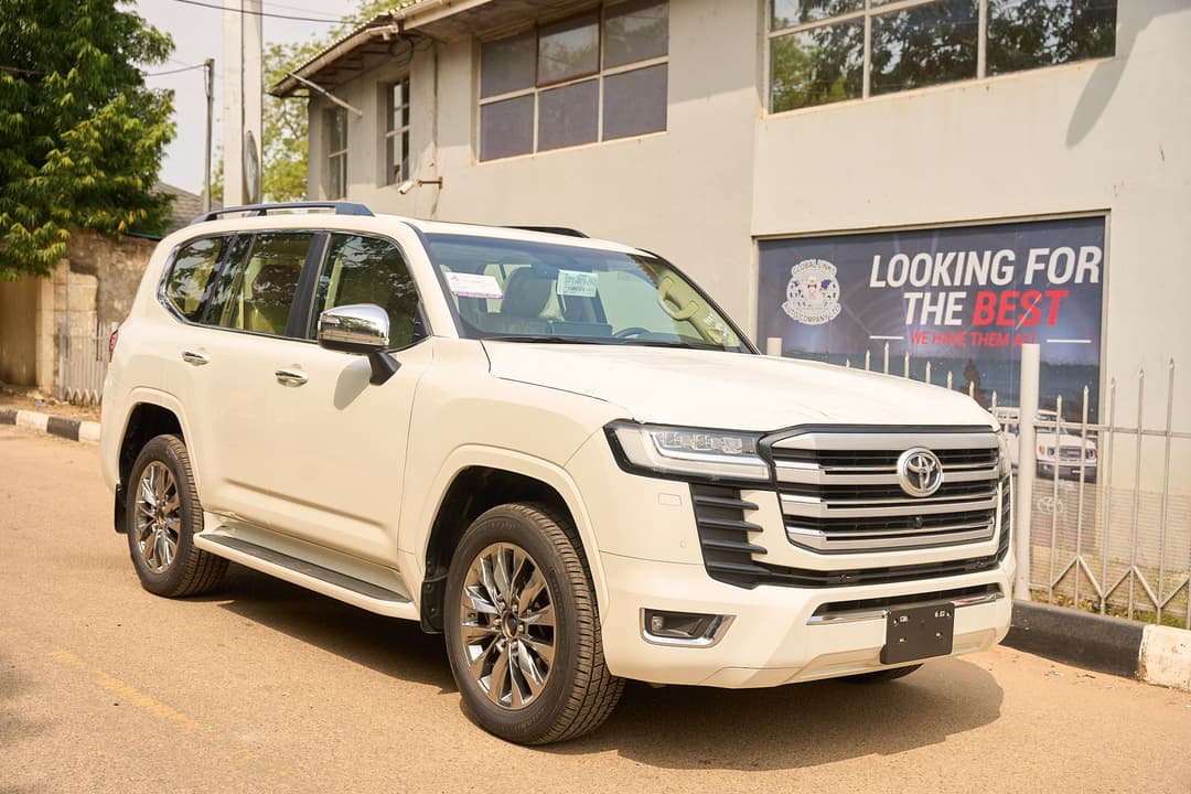 Image (18) Image (18)